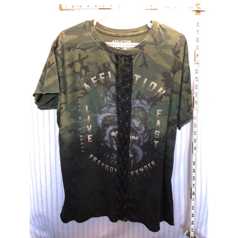 Affliction Large 🖤 ombré camo T-shirt